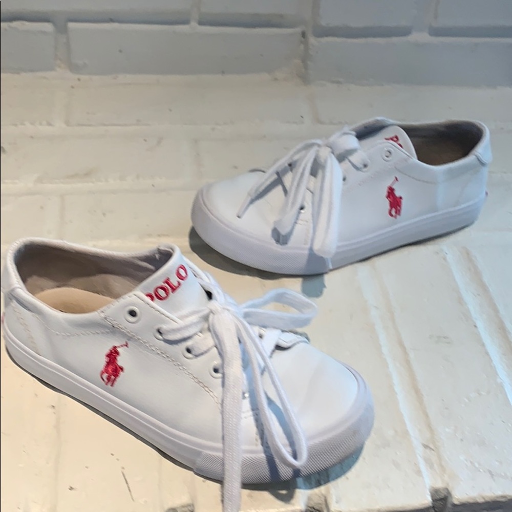 Ralph Lauren Polo girls tennis shoes pink detail
